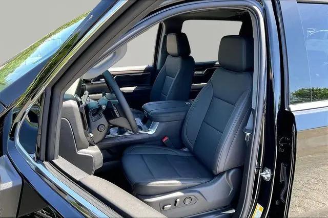 2026 GMC Sierra 1500 Crew Cab, Standard Bed, SLT, 4WD