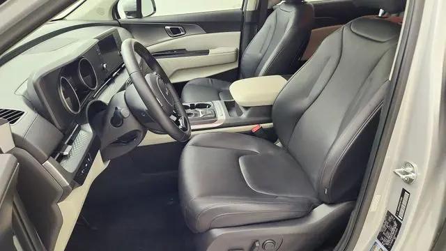 2023 Kia Carnival MPV LX Seat Package