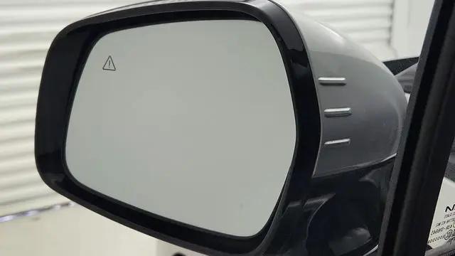 2023 Kia Carnival MPV LX Seat Package