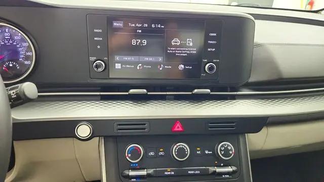 2023 Kia Carnival MPV LX Seat Package