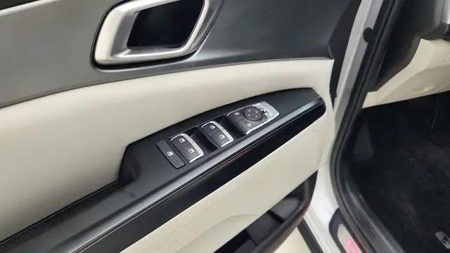 2023 Kia Carnival MPV LX Seat Package