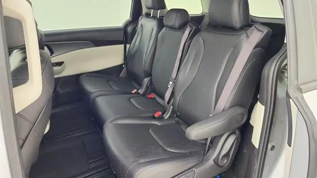 2023 Kia Carnival MPV LX Seat Package