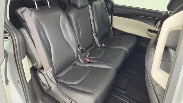 2023 Kia Carnival MPV LX Seat Package
