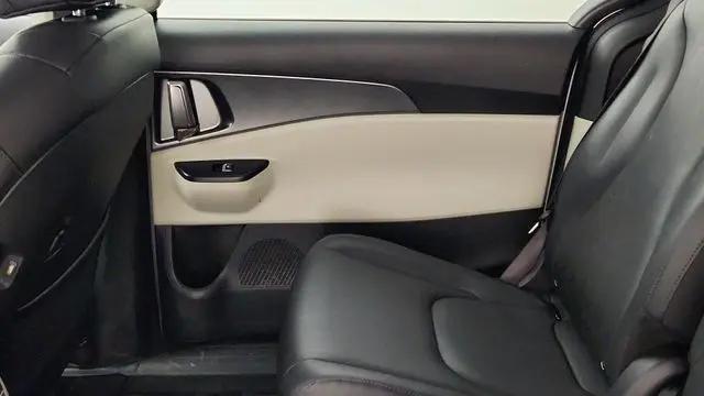 2023 Kia Carnival MPV LX Seat Package