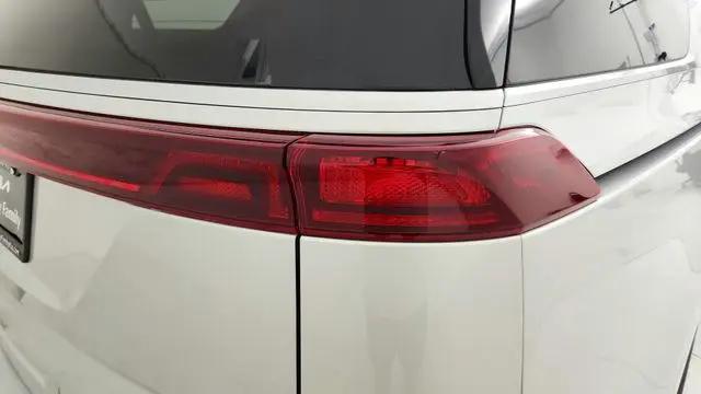 2023 Kia Carnival MPV LX Seat Package