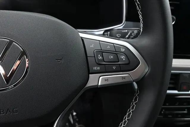 2026 Volkswagen Taos SE