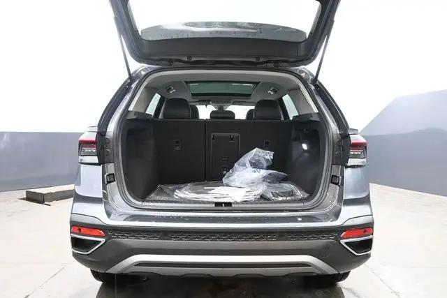 2026 Volkswagen Taos SE