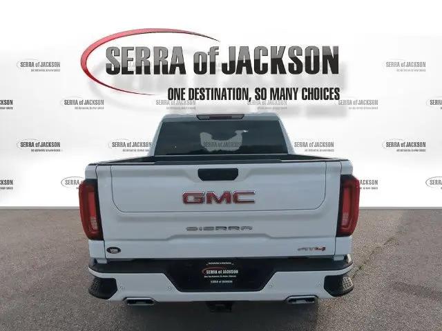 2023 GMC Sierra 1500 4WD Crew Cab Short Box AT4