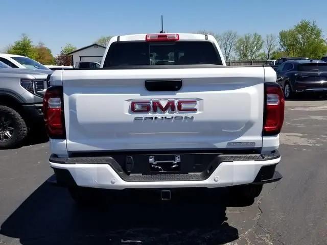 2026 GMC Canyon Elevation, 4WD