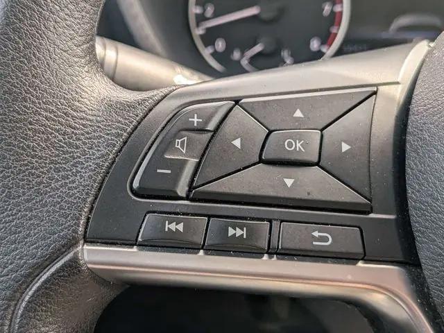 2024 Nissan Sentra SV Xtronic CVT