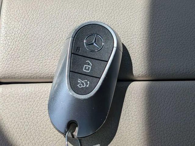 2024 Mercedes-Benz GLC 4MATIC SUV