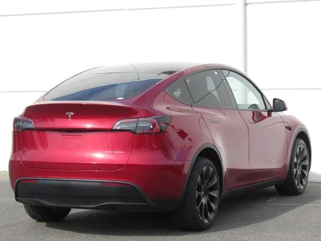 2024 Tesla Model Y Long Range Dual Motor All-Wheel Drive