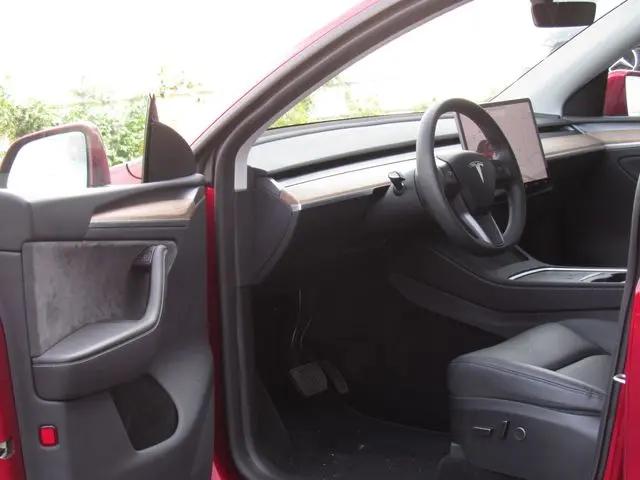2024 Tesla Model Y Long Range Dual Motor All-Wheel Drive
