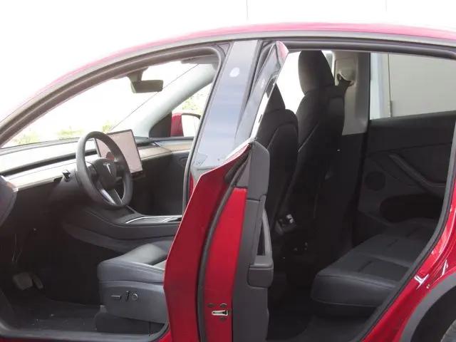 2024 Tesla Model Y Long Range Dual Motor All-Wheel Drive