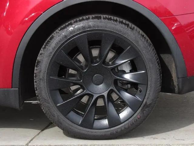 2024 Tesla Model Y Long Range Dual Motor All-Wheel Drive