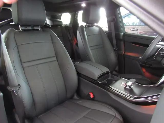 2026 Land Rover Range Rover Evoque Dynamic SE