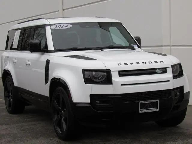 2024 Land Rover Defender 130 P400 X-Dynamic SE