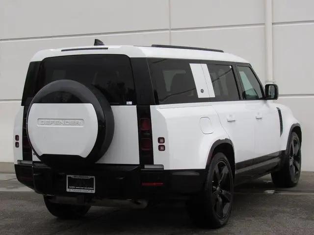 2024 Land Rover Defender 130 P400 X-Dynamic SE