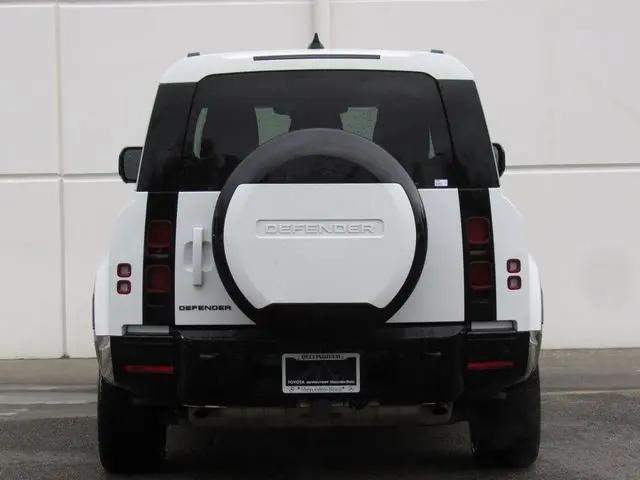2024 Land Rover Defender 130 P400 X-Dynamic SE
