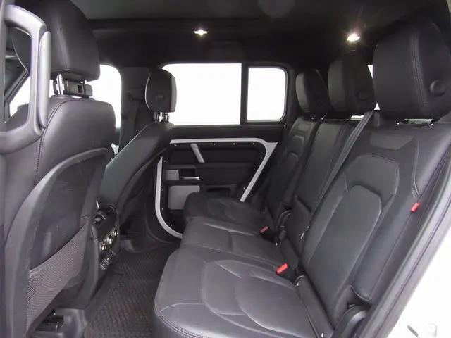 2024 Land Rover Defender 130 P400 X-Dynamic SE