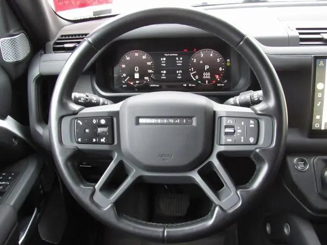 2024 Land Rover Defender 130 P400 X-Dynamic SE