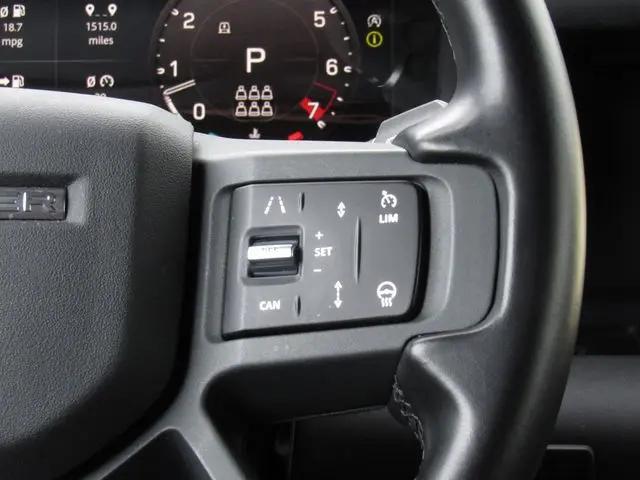 2024 Land Rover Defender 130 P400 X-Dynamic SE