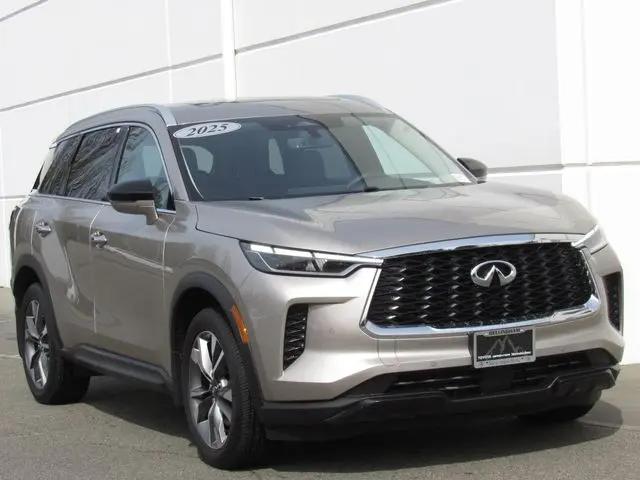 2025 INFINITI QX60 LUXE AWD