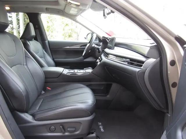 2025 INFINITI QX60 LUXE AWD