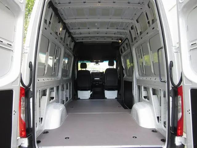 2026 Mercedes-Benz Sprinter 2500 Standard Roof 4-Cyl Diesel