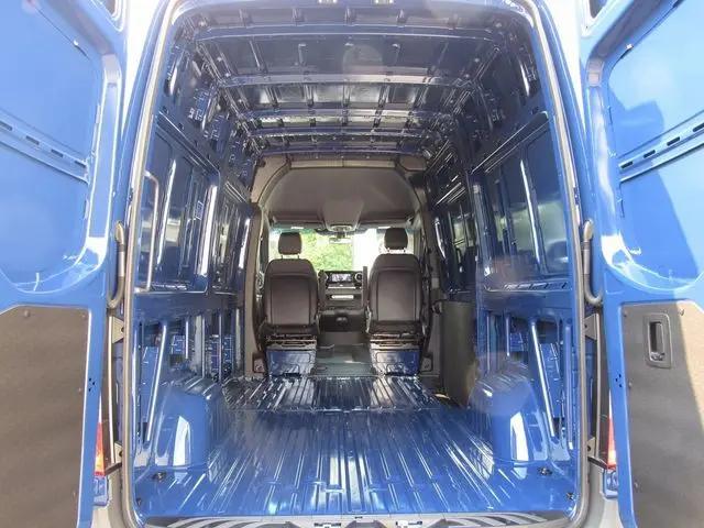 2025 Mercedes-Benz Sprinter 2500 Standard Roof 4-Cyl Diesel HO