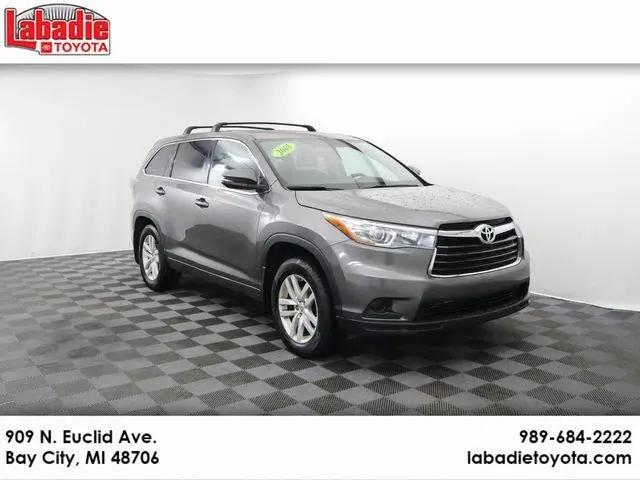 2015 Toyota Highlander LE V6 for sale in Bay City, MI