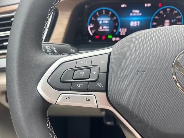 2026 Volkswagen Atlas SE with Technology