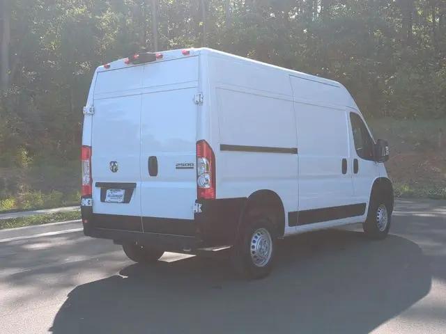 2025 Ram ProMaster 2500 Cargo Van Tradesman High Roof 136" WB w/Pass Seat
