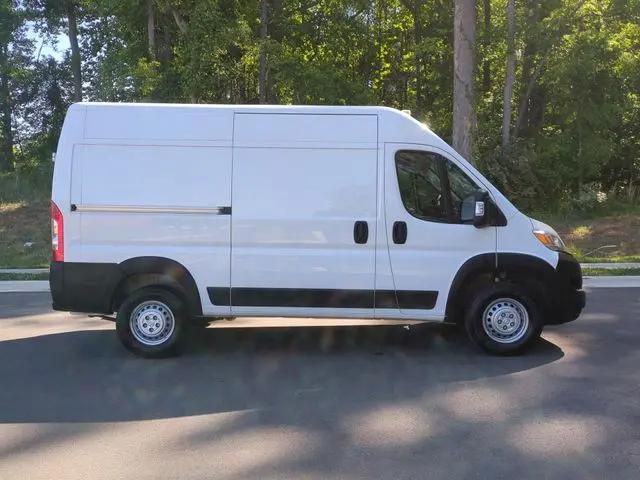2025 Ram ProMaster 2500 Cargo Van Tradesman High Roof 136" WB w/Pass Seat