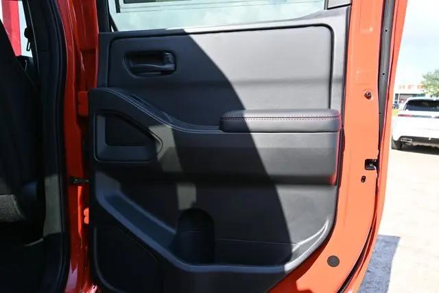 2026 Nissan Frontier Crew Cab PRO-4X 4x4