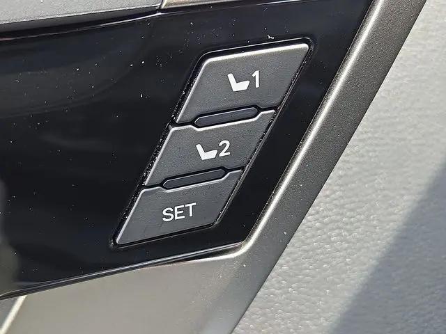 2026 Toyota Tundra Limited CrewMax 5.5' Bed