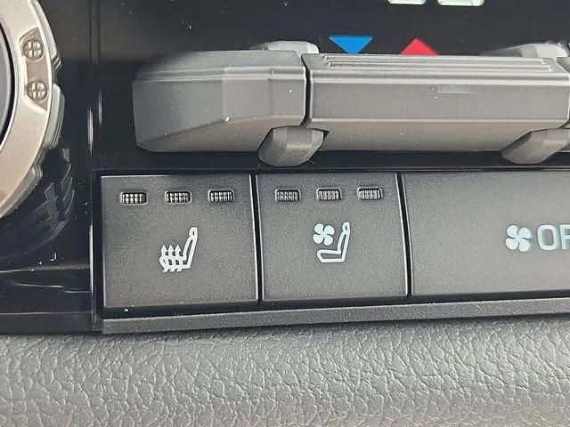2026 Toyota Tundra Limited CrewMax 5.5' Bed
