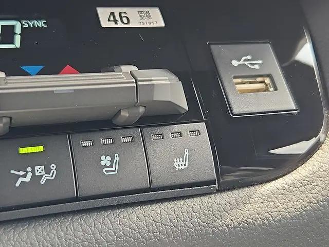 2026 Toyota Tundra Limited CrewMax 5.5' Bed