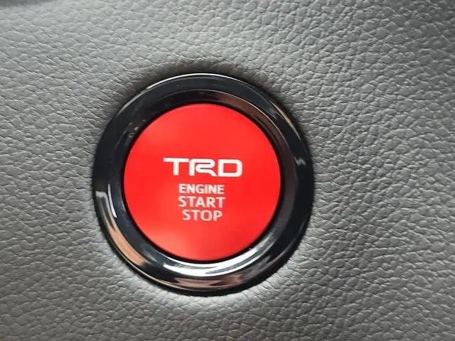 2026 Toyota Tundra Limited CrewMax 5.5' Bed