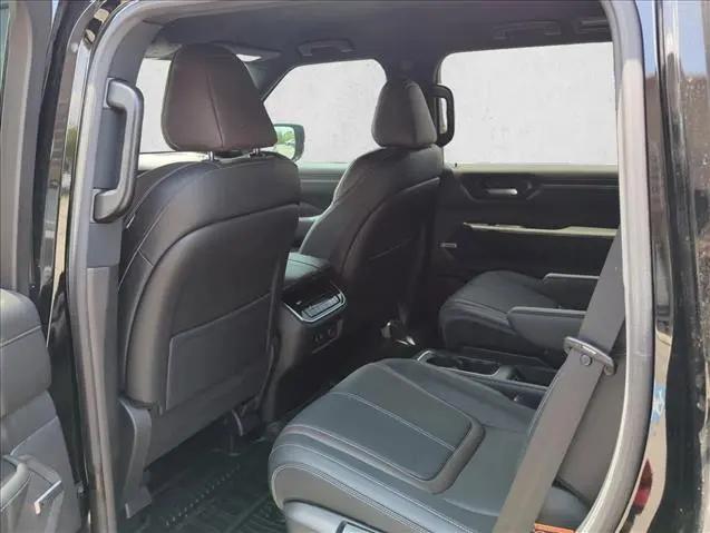 2025 Nissan Armada SL 4WD