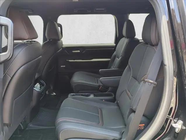 2025 Nissan Armada SL 4WD