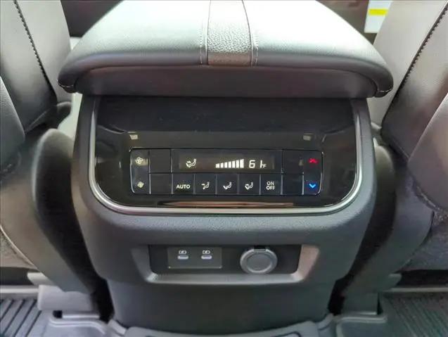 2025 Nissan Armada SL 4WD