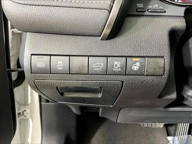 2022 Toyota Camry XSE AWD