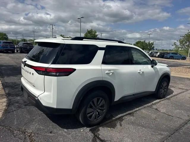 2025 Nissan Pathfinder SV 4WD