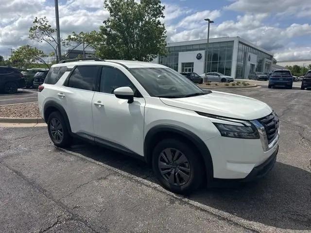2025 Nissan Pathfinder SV 4WD