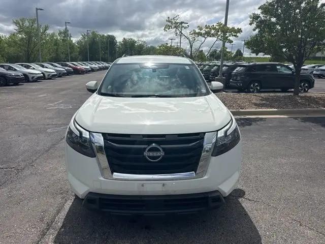 2025 Nissan Pathfinder SV 4WD