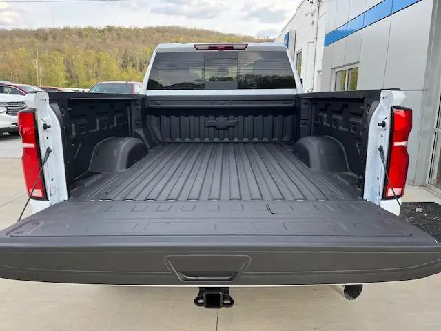 2026 Chevrolet Silverado 3500HD Crew Cab, Standard Bed, High Country, 4WD