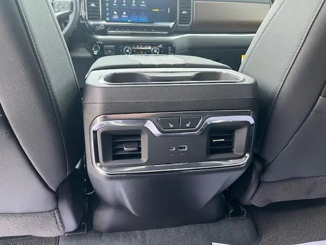 2026 Chevrolet Silverado 3500HD Crew Cab, Standard Bed, High Country, 4WD