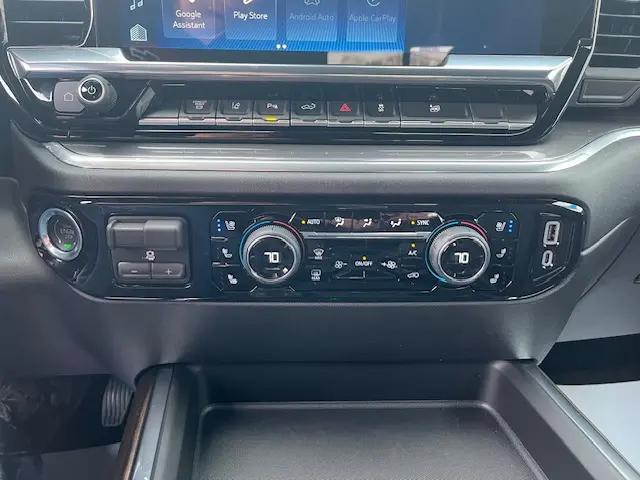 2026 Chevrolet Silverado 3500HD Crew Cab, Standard Bed, High Country, 4WD