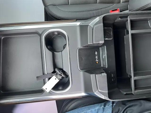 2026 Chevrolet Silverado 3500HD Crew Cab, Standard Bed, High Country, 4WD